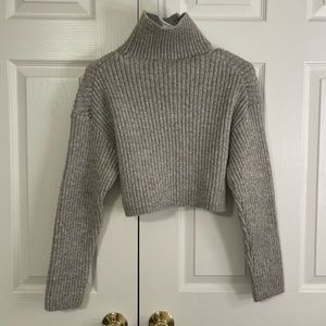 H&M grey cropped turtleneck sweater
